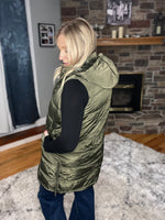 Load image into Gallery viewer, Polar Vest In Olive
