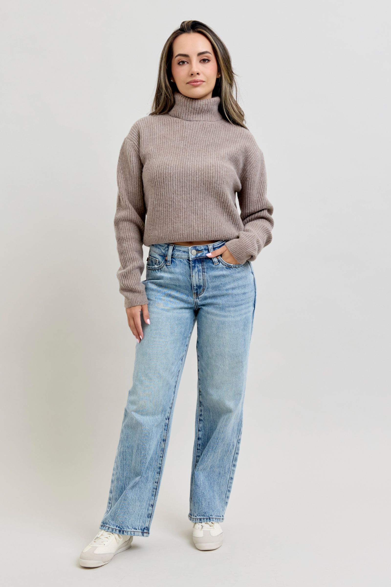 The Magic Straight Petite Jeans
