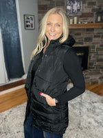 Load image into Gallery viewer, Polar Vest In Black
