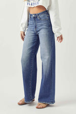 Load image into Gallery viewer, Requirements Wide Leg Long Inseam Risen Jeans
