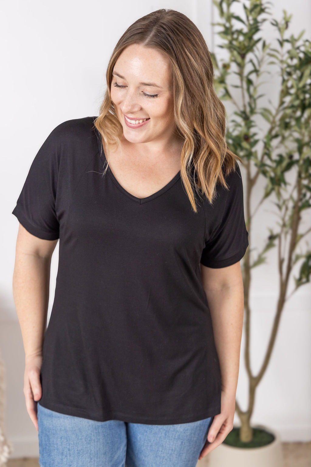 Bamboo V Neck Tee - Black
