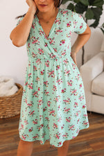 Load image into Gallery viewer, Tinley Dress - Mint Floral
