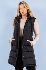 Load image into Gallery viewer, Polar Vest In Black
