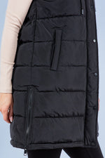 Load image into Gallery viewer, Polar Vest In Black
