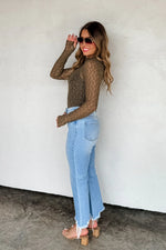 Load image into Gallery viewer, {Pre-Order} Urban Non Distressed Crop Jeans
