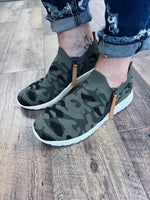 Load image into Gallery viewer, Very G Sprinter Shoes In Camo
