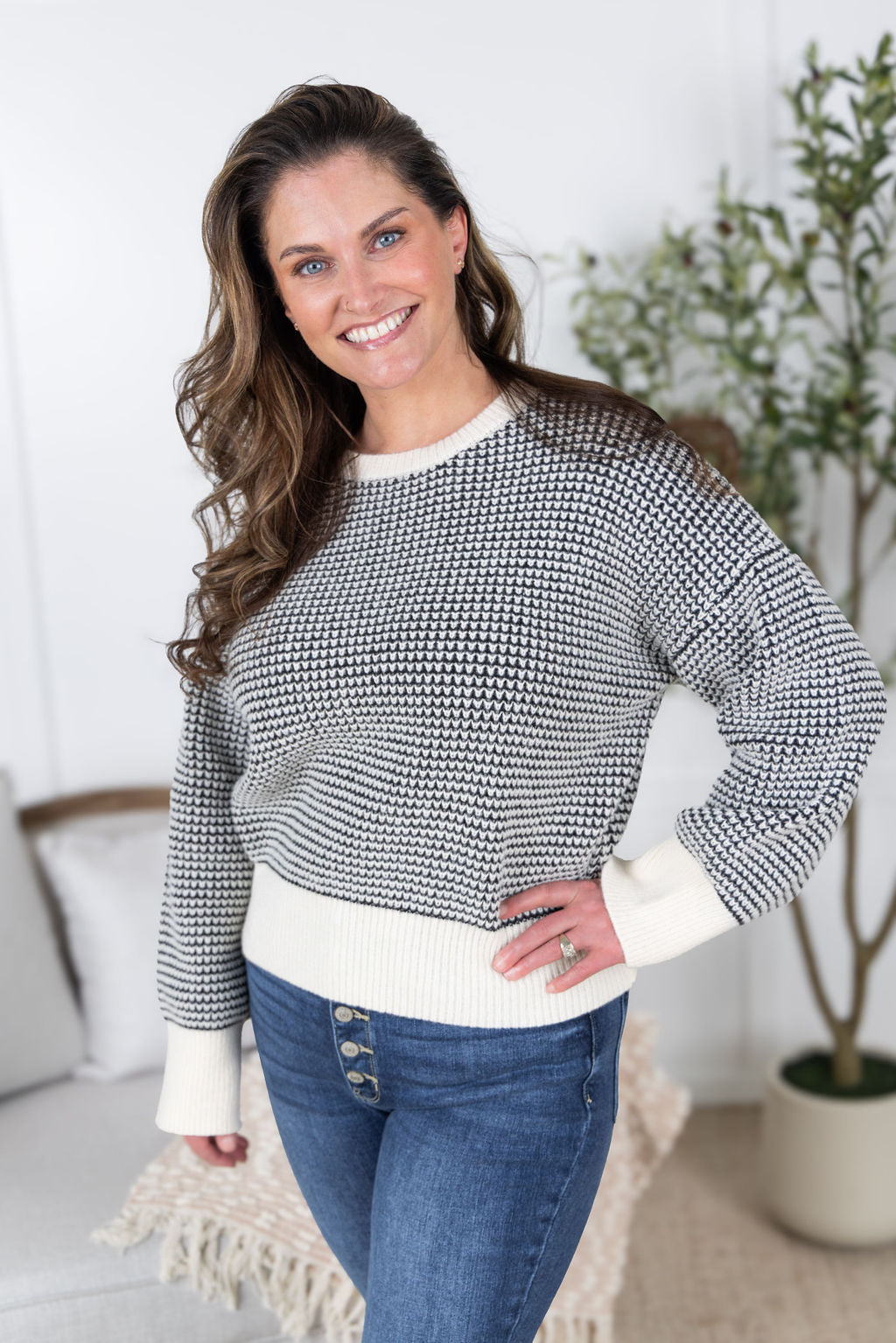 ***Charlotte Sweater - Black and Cream