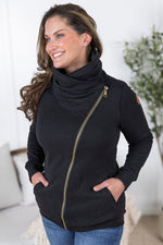 Load image into Gallery viewer, Quinn ZipUp Cowl - Black
