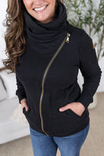 Load image into Gallery viewer, Quinn ZipUp Cowl - Black
