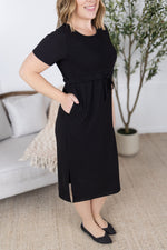 Load image into Gallery viewer, Gracelynn Midi Dress - Black
