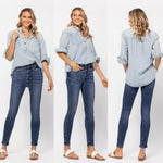 Load image into Gallery viewer, Escape This Judy Blue Classic Skinny Jeans
