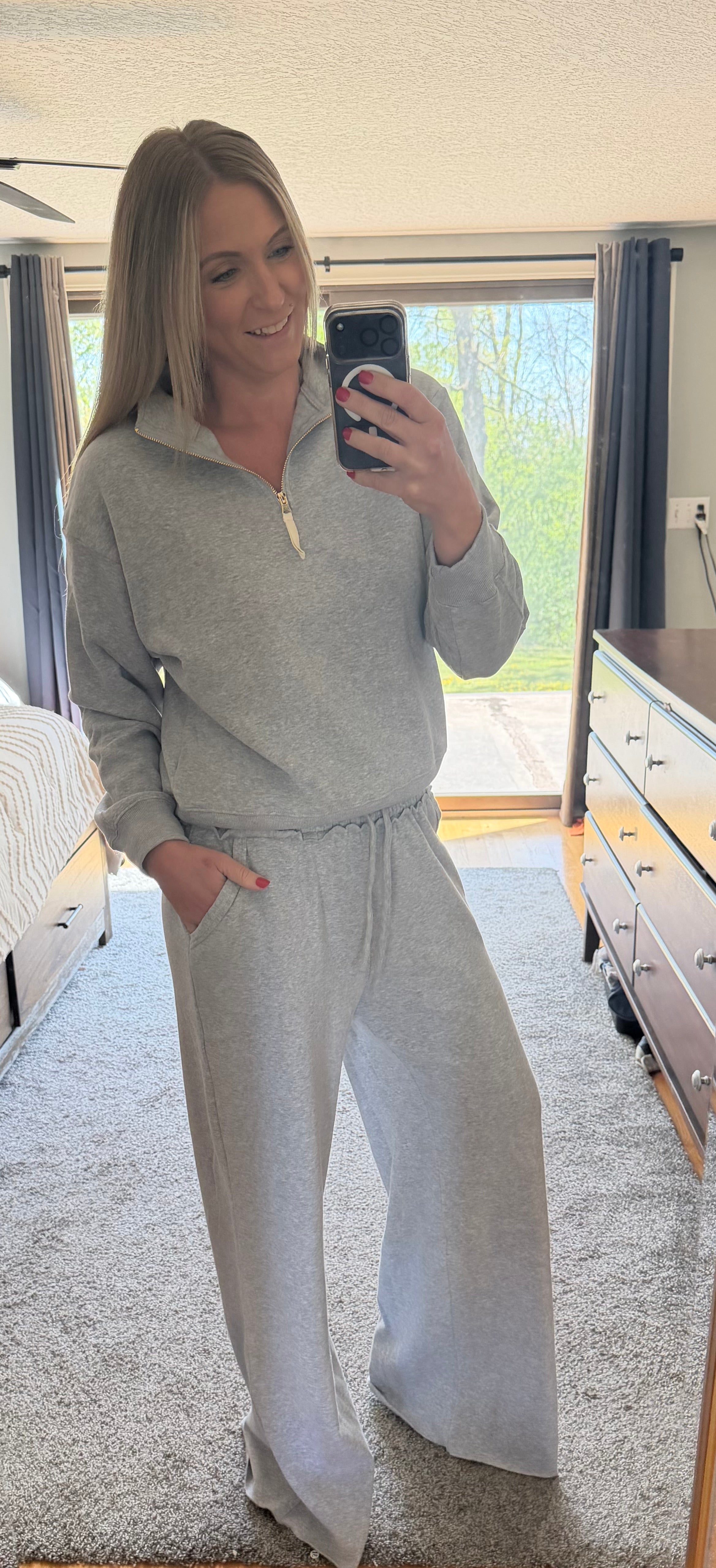 Wide Leg Fleece Sweatpants in Heather Gray
