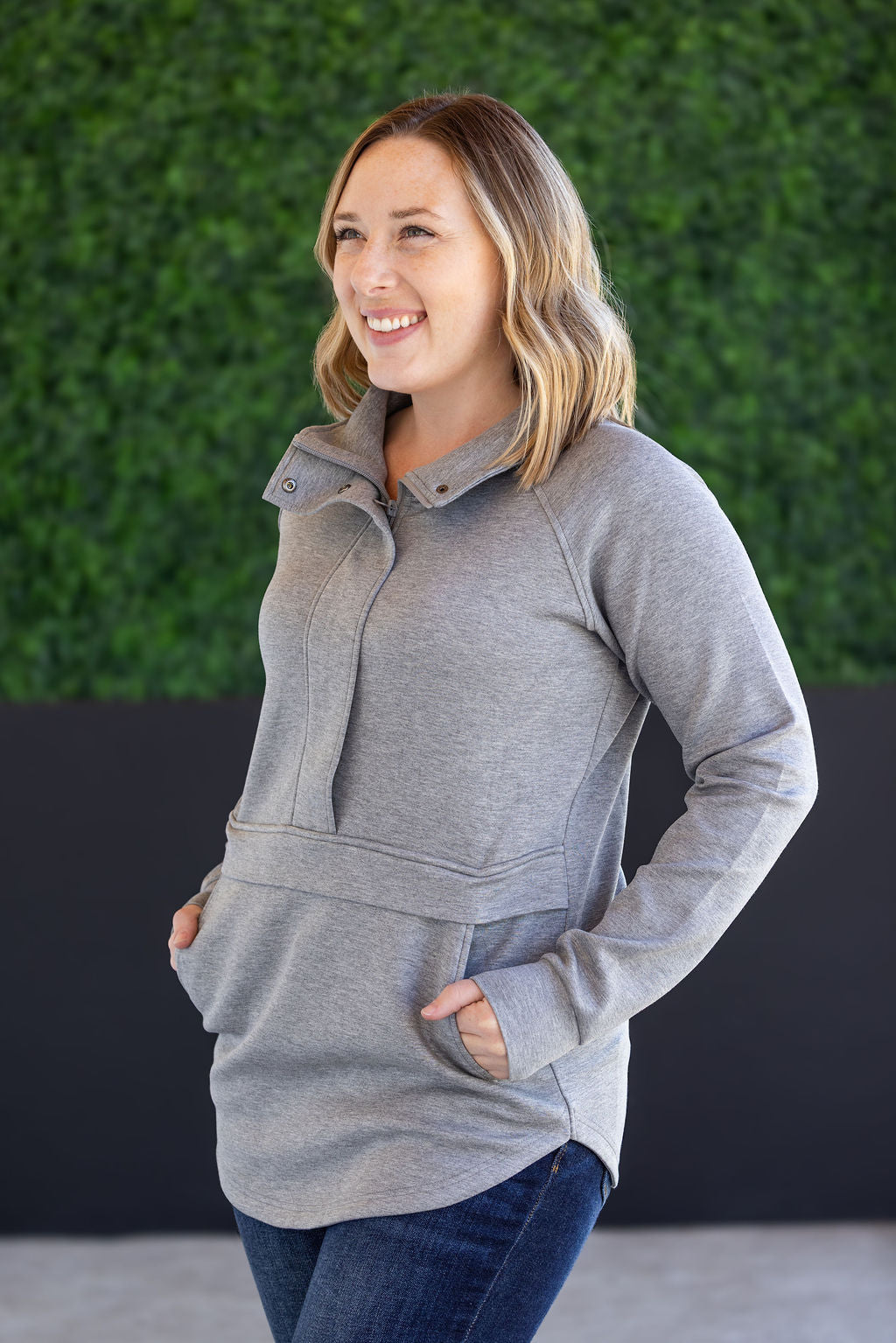 SALE! Mia Scuba Halfzip - Grey