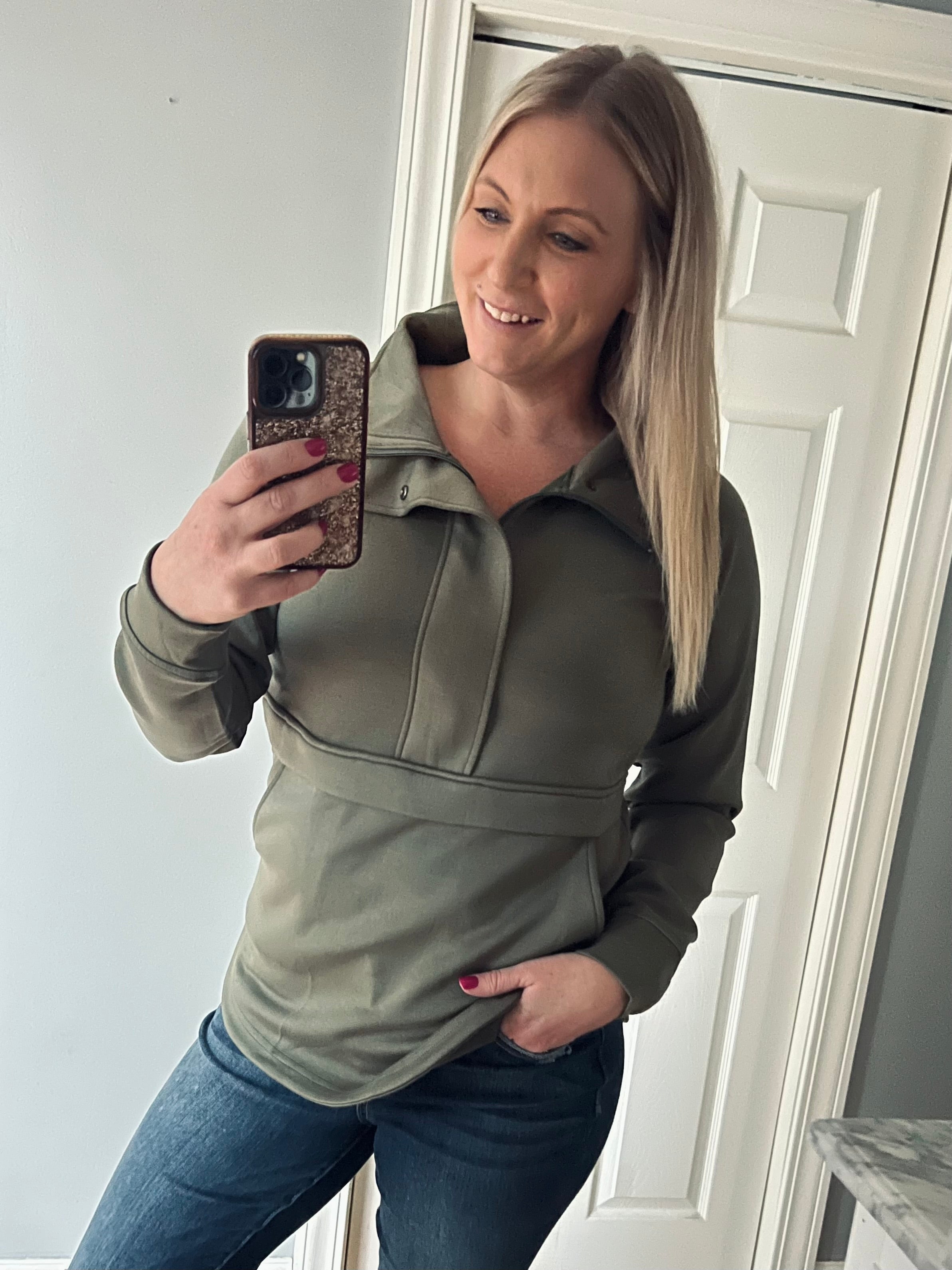 The Mia Scuba Halfzip in Olive