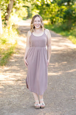 Load image into Gallery viewer, Reagan Ribbed Midi Dress - Mocha
