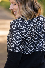 Load image into Gallery viewer, Natalie Pullover - Black Geometric
