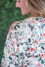 Load image into Gallery viewer, Darcy Dolman - Winter Berry
