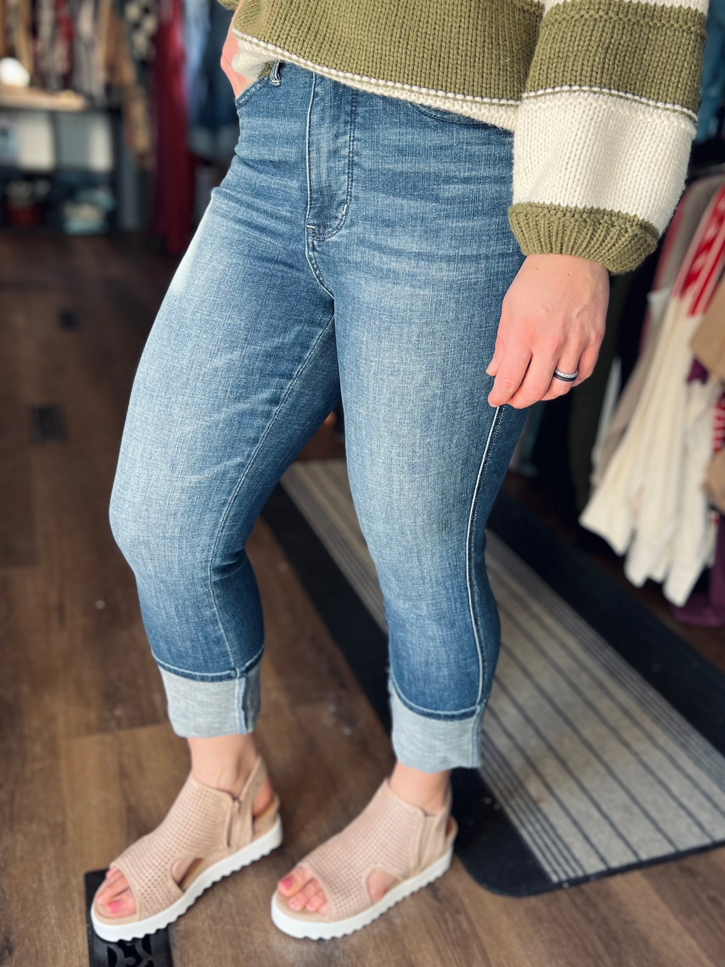 Ryder Cuffed Judy Blue Capri FINAL SALE