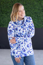 Load image into Gallery viewer, Soft Funnel Neck - Sapphire Floral
