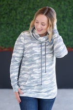 Load image into Gallery viewer, Soft Funnel Neck - Camo
