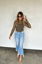 Load image into Gallery viewer, {Pre-Order} Urban Non Distressed Crop Jeans
