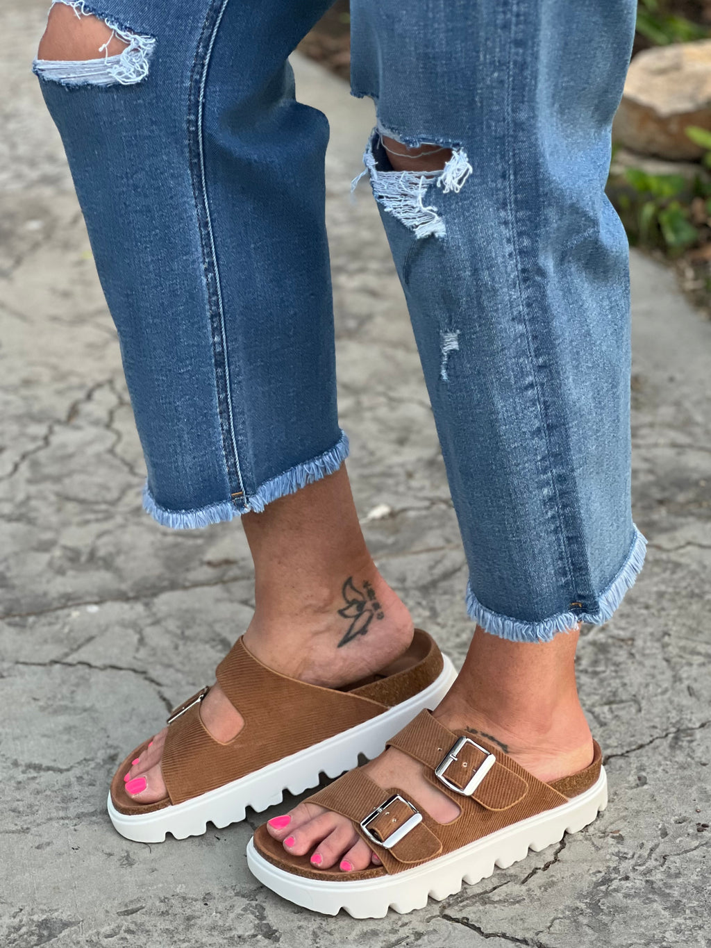 Jazmin Sandals Very G In Tan FINAL SALE