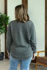 Load image into Gallery viewer, Vintage Wash Pullover in Gray
