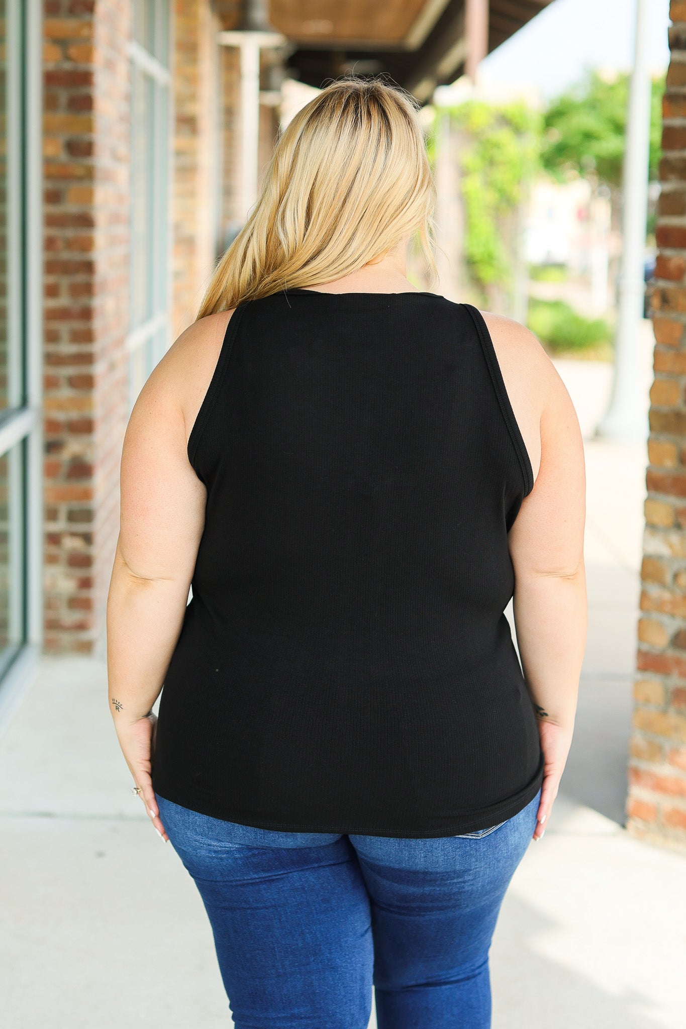 **Tara Ribbed Tank - Black