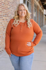 Load image into Gallery viewer, Harper Long Sleeve Henley - Pumpkin
