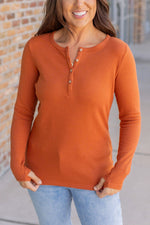 Load image into Gallery viewer, Harper Long Sleeve Henley - Pumpkin
