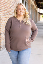 Load image into Gallery viewer, Harper Long Sleeve Henley - Mocha
