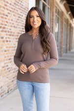 Load image into Gallery viewer, Harper Long Sleeve Henley - Mocha
