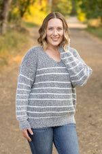 Load image into Gallery viewer, Cozy Striped Sweater - Black
