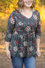 Load image into Gallery viewer, 3/4 Sleeve Sarah Ruffle - Evergreen Christmas
