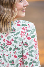 Load image into Gallery viewer, 3/4 Sleeve Sarah Ruffle - Holiday Berry
