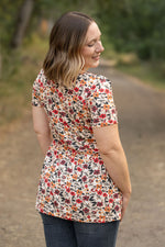 Load image into Gallery viewer, Sarah Ruffle Short Sleeve - Red Floral
