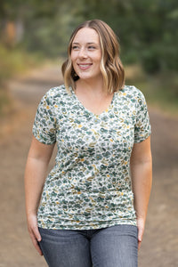 Sophie Pocket Tee - Green Floral