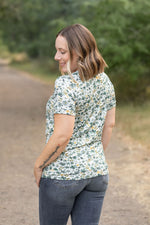 Load image into Gallery viewer, Sophie Pocket Tee - Green Floral
