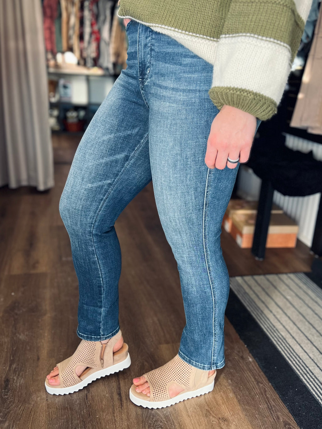 Ryder Cuffed Judy Blue Capri FINAL SALE