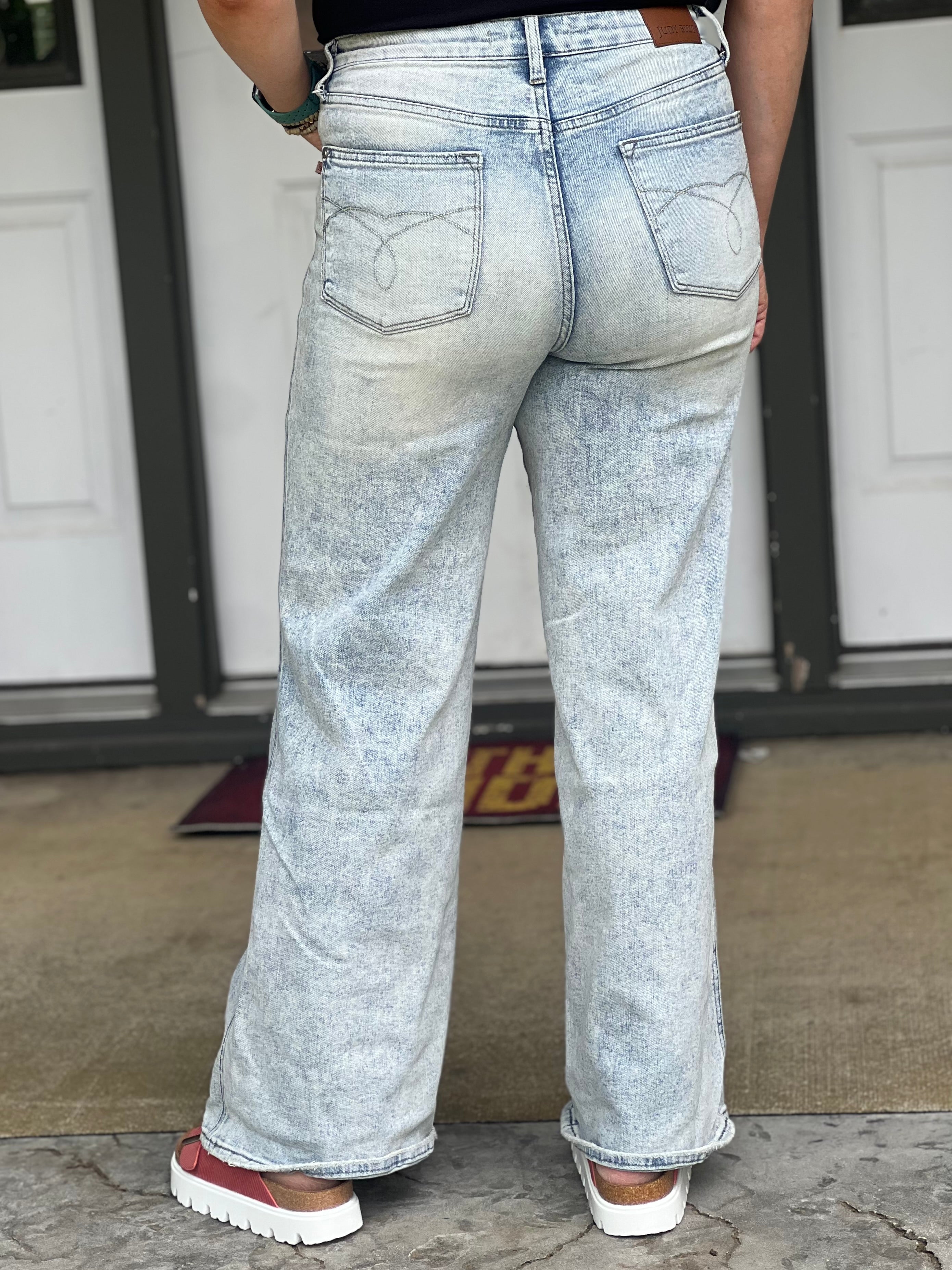 Miranda Retro Wide Leg Jeans by Judy Blue