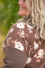 Load image into Gallery viewer, Ramona Ribbed Floral Zip Up - Brown
