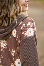 Load image into Gallery viewer, Ramona Ribbed Floral Zip Up - Brown
