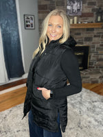 Load image into Gallery viewer, Polar Vest In Black
