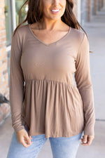 Load image into Gallery viewer, Long Sleeve Sarah Ruffle - Mocha
