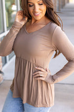 Load image into Gallery viewer, Long Sleeve Sarah Ruffle - Mocha
