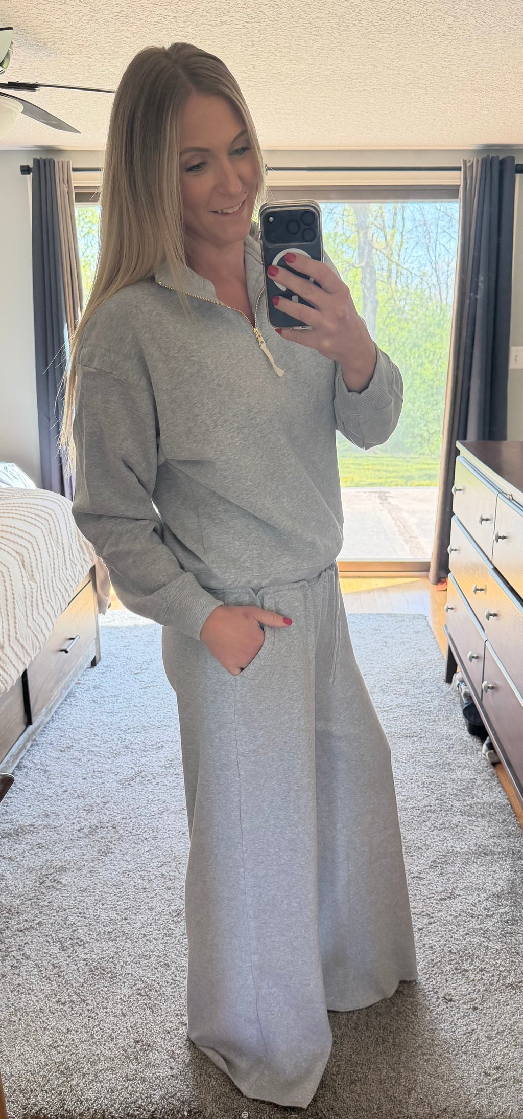 Wide Leg Fleece Sweatpants in Heather Gray