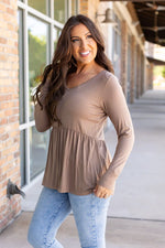 Load image into Gallery viewer, Long Sleeve Sarah Ruffle - Mocha
