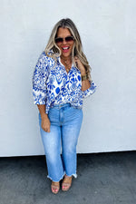 Load image into Gallery viewer, {Pre-Order} Urban Non Distressed Crop Jeans
