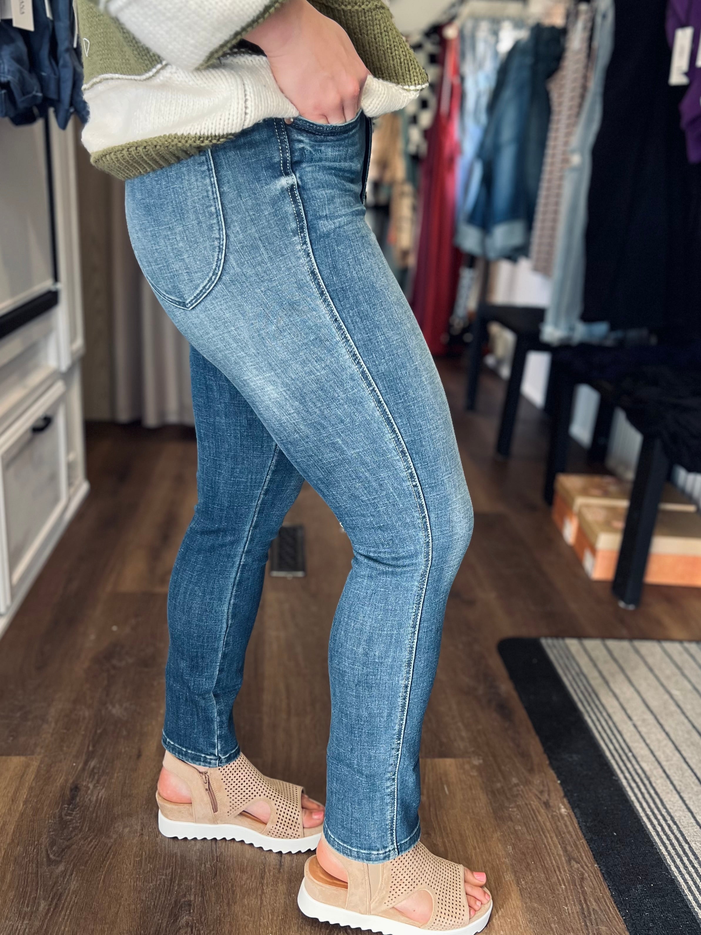 Ryder Cuffed Judy Blue Capri FINAL SALE