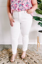 Load image into Gallery viewer, (In Store) Boyfriend Non-distressed Judy Blue Jeans In White
